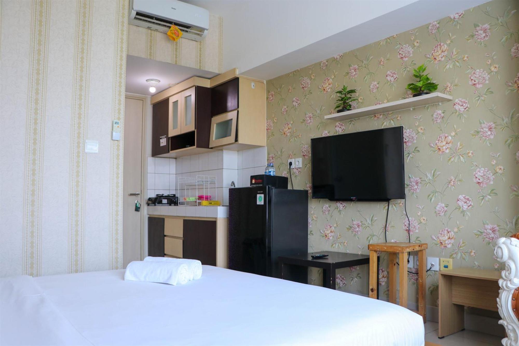 Warm And Good Springlake Summarecon By Travelio Apartemen Bekasi